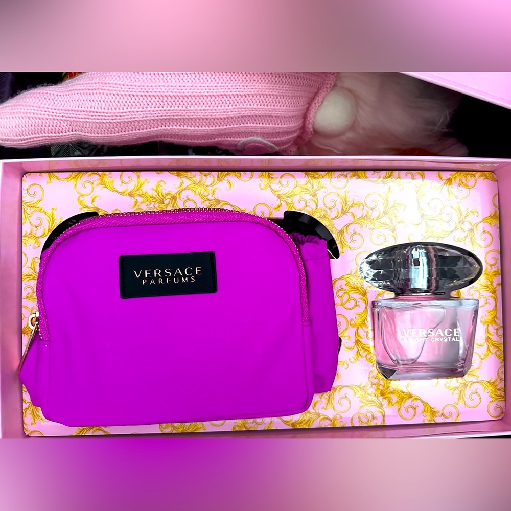 Versace Bright Crystal.